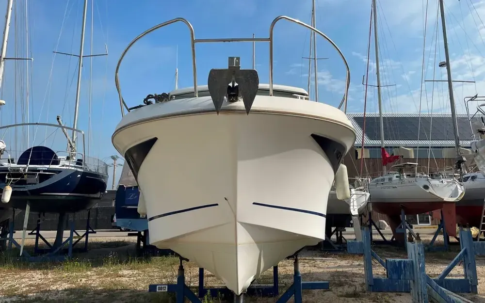 slider 10 Beneteau Antares 880 HB