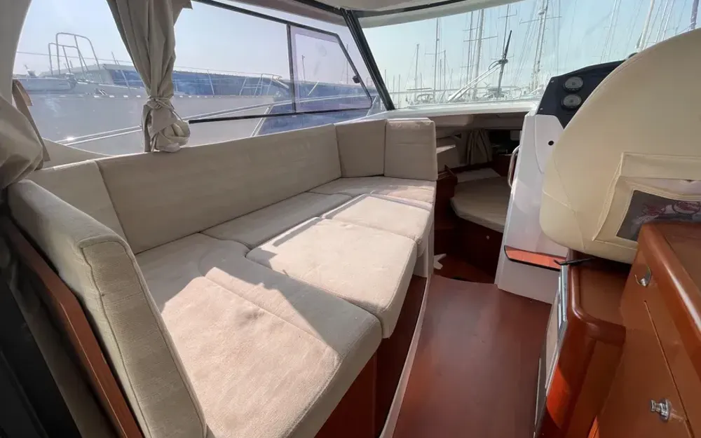 slider 16 Beneteau Antares 880 HB
