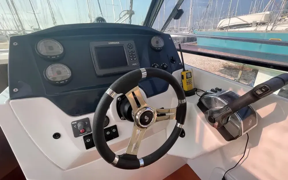 slider 19 Beneteau Antares 880 HB