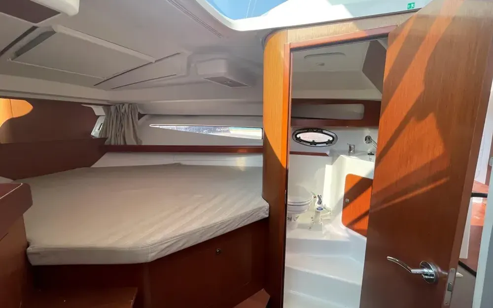 slider 20 Beneteau Antares 880 HB