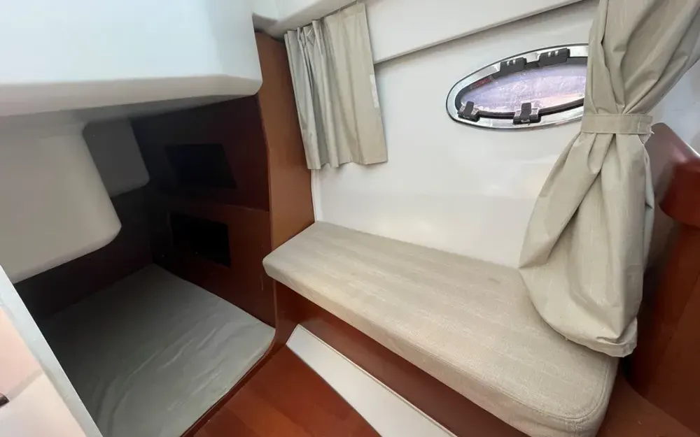 slider 22 Beneteau Antares 880 HB