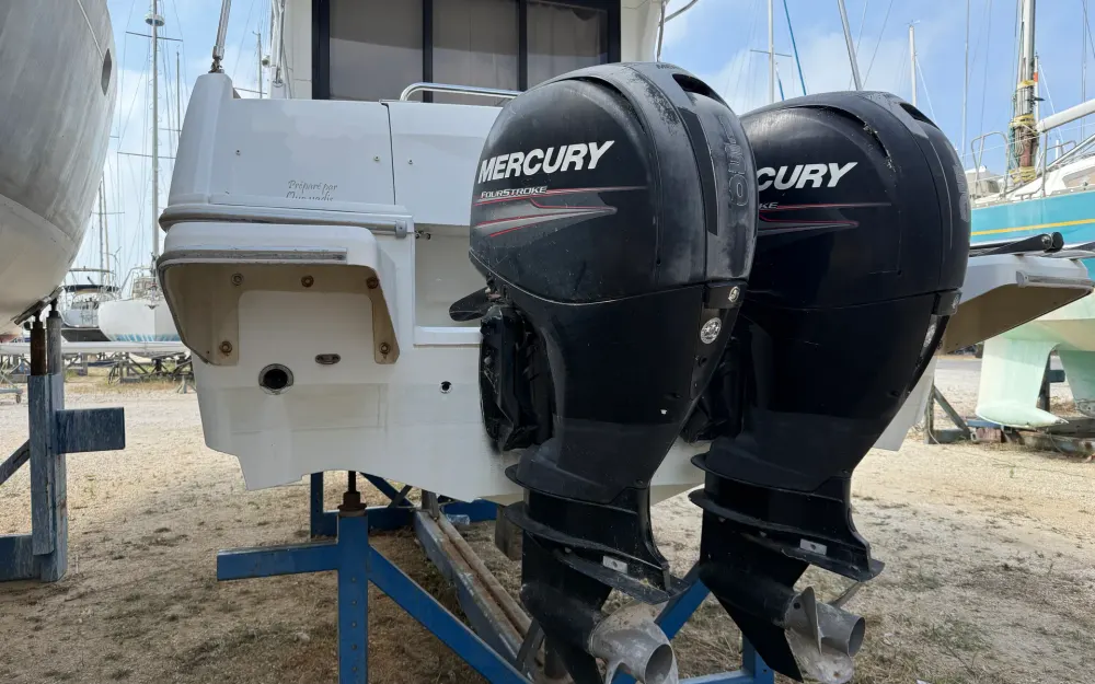 slider 4 Beneteau Antares 880 HB