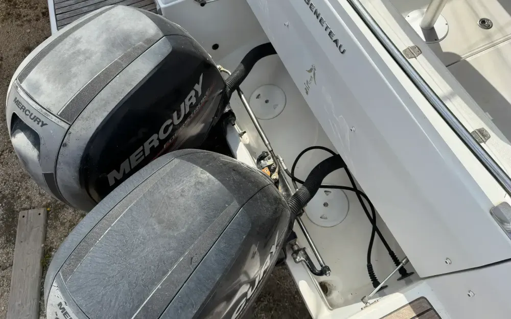 slider 15 Beneteau Antares 880 HB