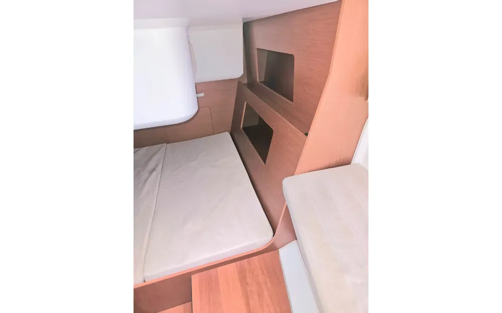 slider 25 Beneteau Antares 880 HB