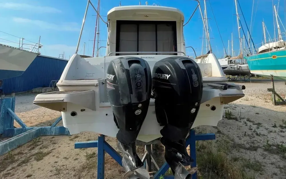 slider 5 Beneteau Antares 880 HB