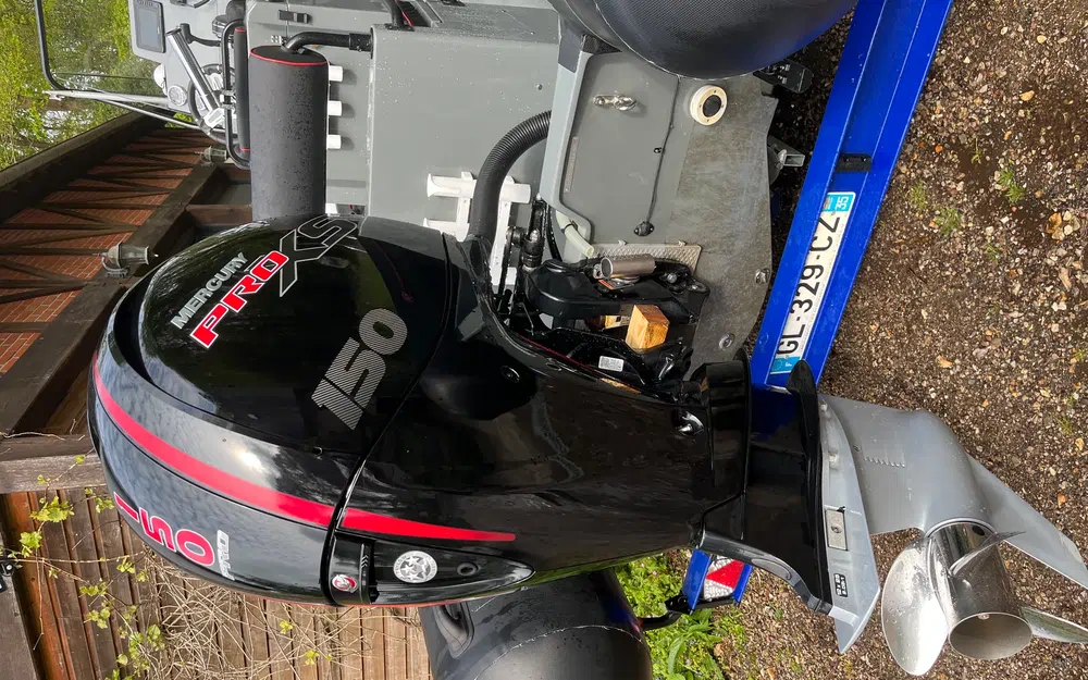 slider 0 Valiant 630 Black Carbon Edition