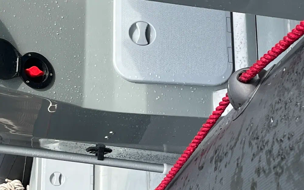 slider 7 Valiant 630 Black Carbon Edition