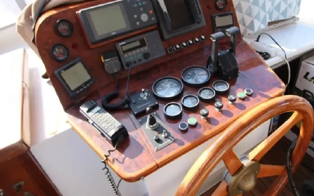 slider 2 Bateau Logement vedette hollandaise 2 cabines doubles 8 couchages
