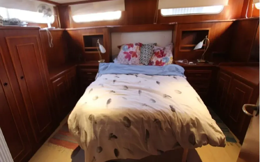 slider 6 Bateau Logement vedette hollandaise 2 cabines doubles 8 couchages