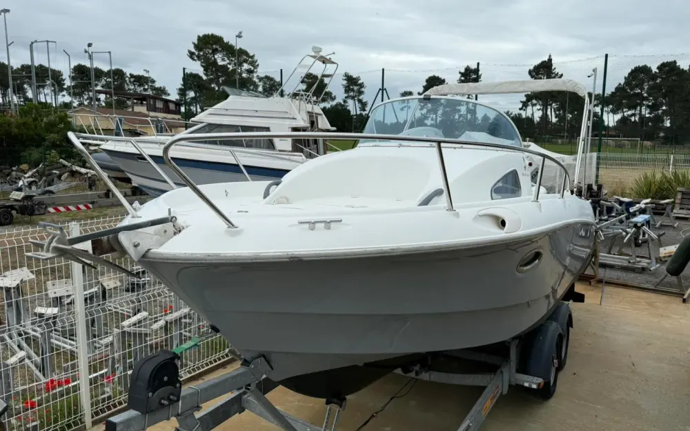 slider 11 Beneteau Flyer 750
