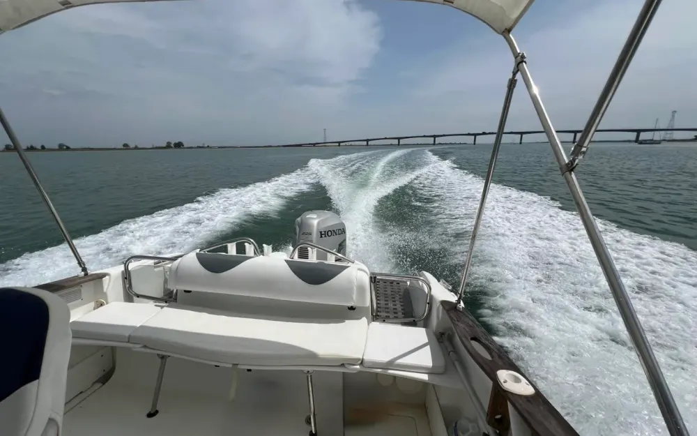 slider 14 Beneteau Flyer 750