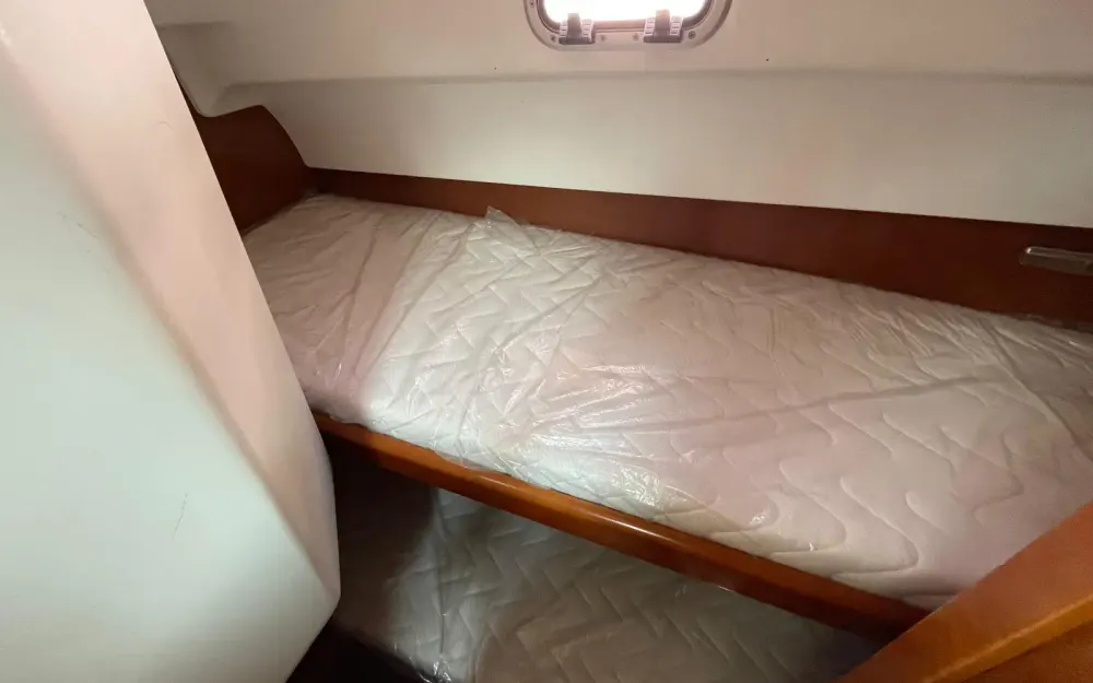 slider 12 Beneteau Antares 30