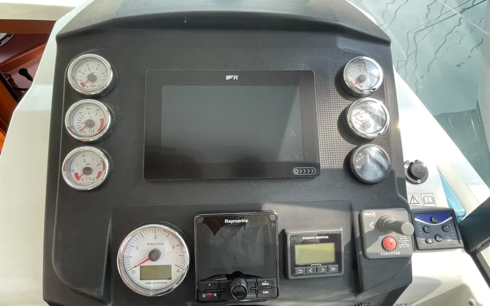 slider 14 Beneteau Antares 30
