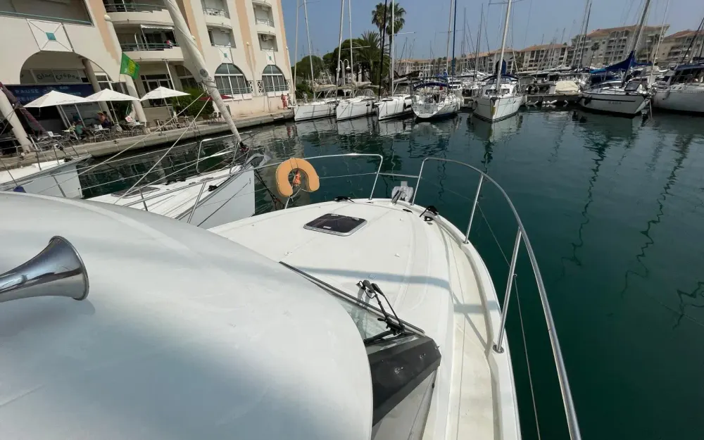 slider 15 Beneteau Antares 30
