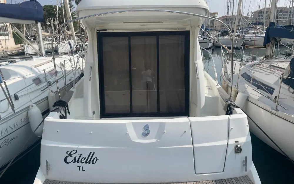 slider 2 Beneteau Antares 30