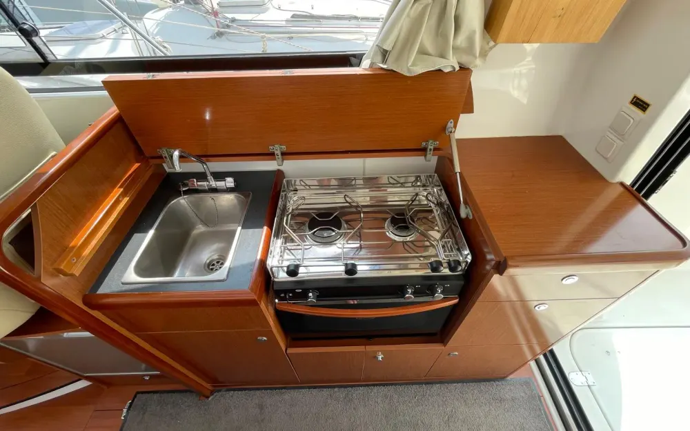 slider 3 Beneteau Antares 30