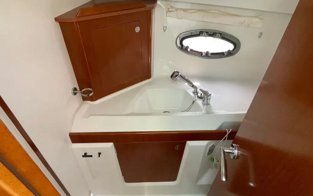 slider 6 Beneteau Antares 30