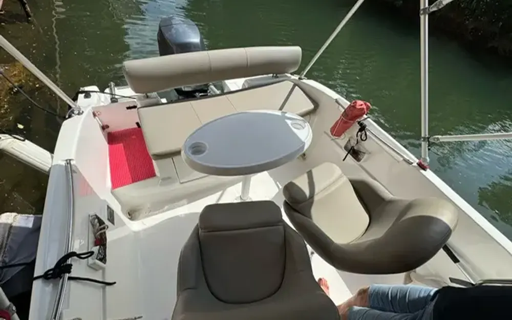 slider 9 B2 Marine Cap Ferret 572 Cruiser