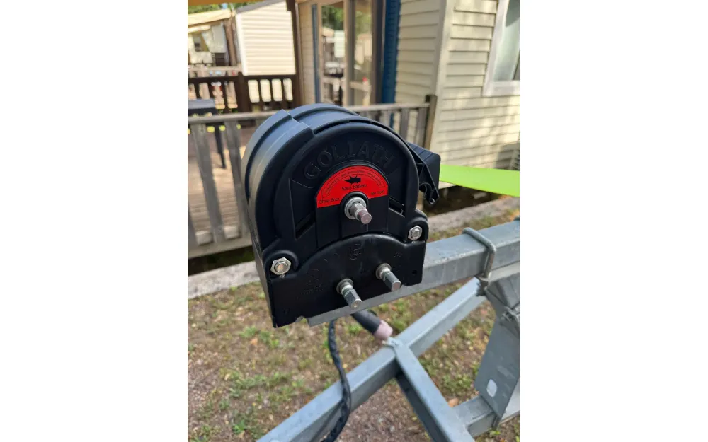 slider 10 B2 Marine Cap Ferret 572 Cruiser