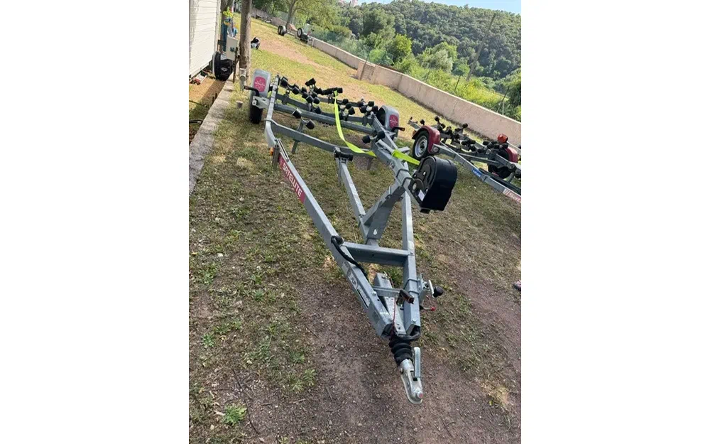 slider 16 B2 Marine Cap Ferret 572