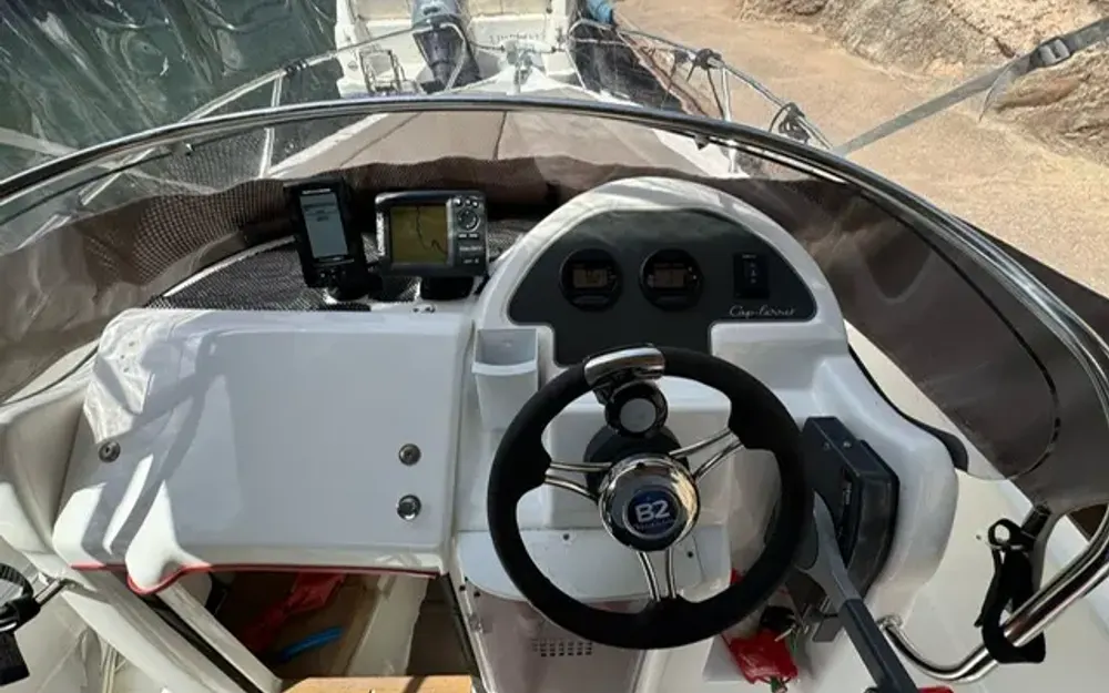 slider 3 B2 Marine Cap Ferret 572 Cruiser