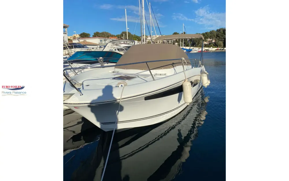 slider 11 Jeanneau Cap Camarat 8.5 WA