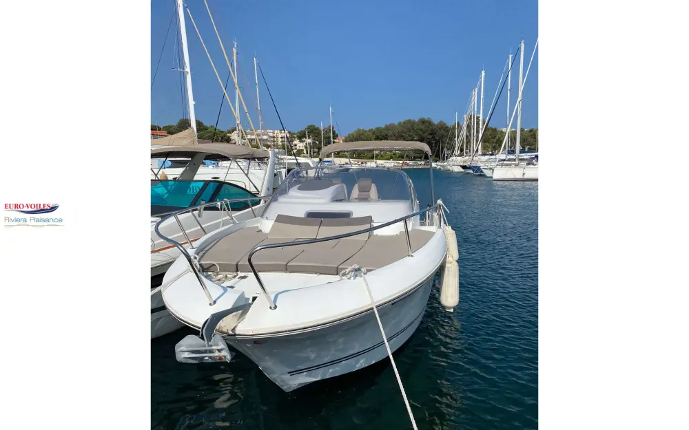 slider 1 Jeanneau Cap Camarat 8.5 WA