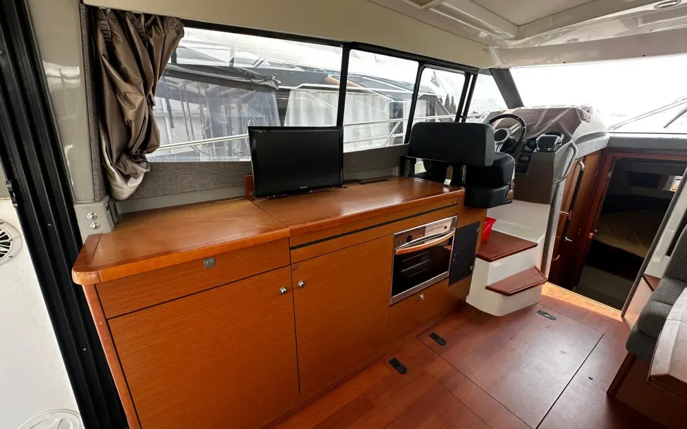 slider 12 Jeanneau NC 11