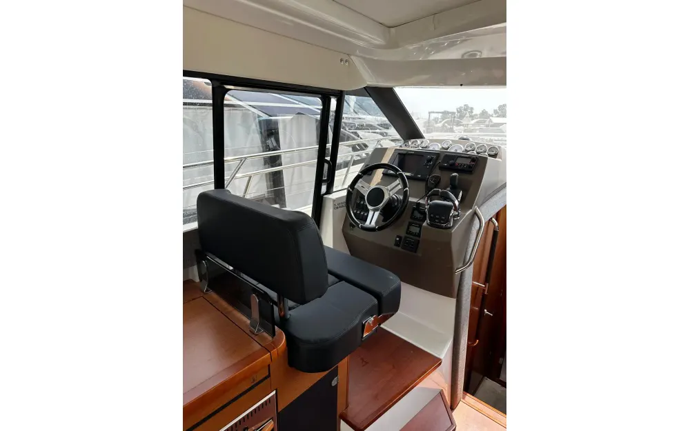 slider 13 Jeanneau NC 11