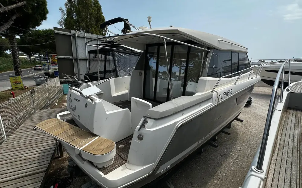 slider 5 Jeanneau NC 11