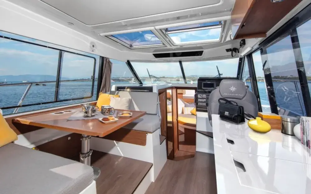 slider 5 Jeanneau Merry Fisher 1095