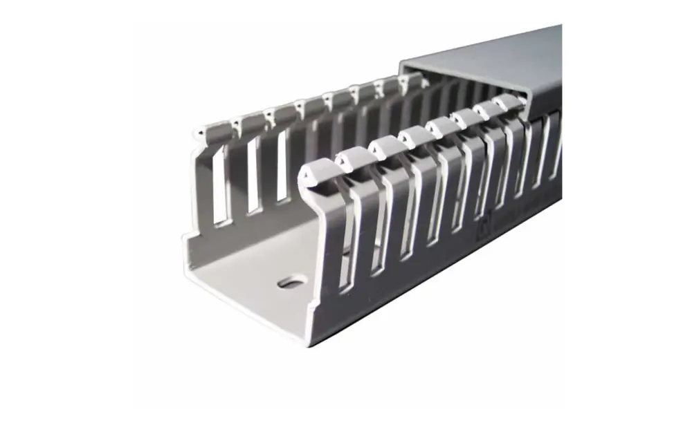 slider 0 Goulotte de câblage en PVC ouverte Licatec