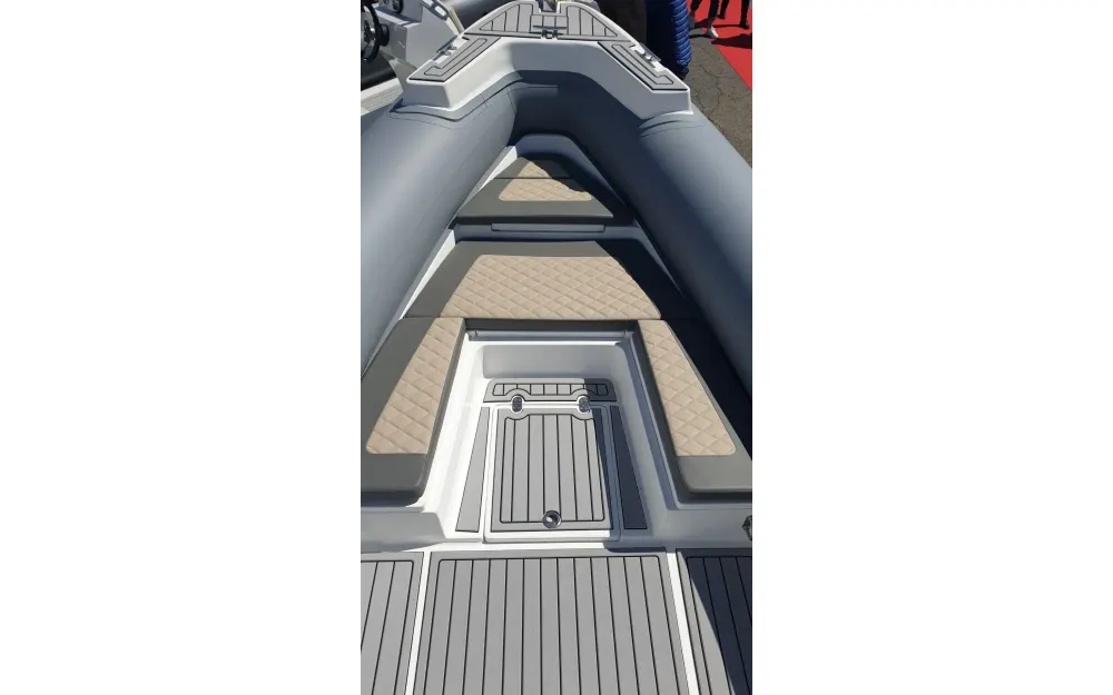 slider 3 Four Seas F 750