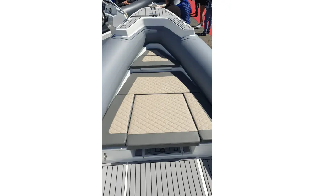 slider 4 Four Seas F 750