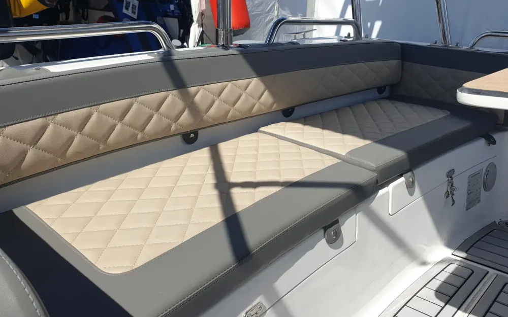 slider 6 Four Seas F 750