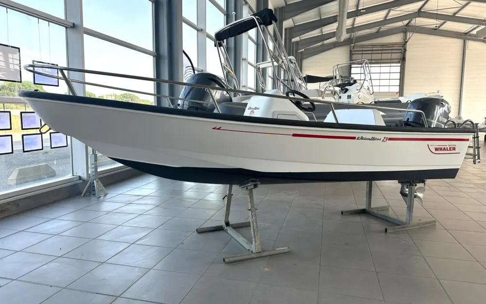 slider 6 Boston Whaler  13 Dauntless