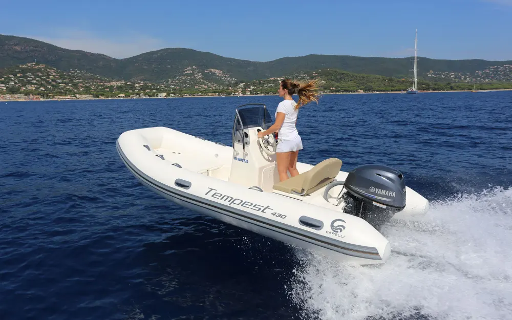 slider 3 Capelli Tempest 430 Open