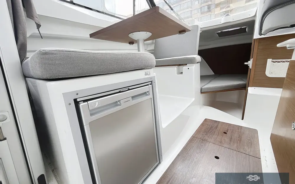 slider 12 Jeanneau Merry Fisher 695