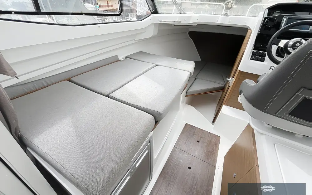 slider 13 Jeanneau Merry Fisher 695