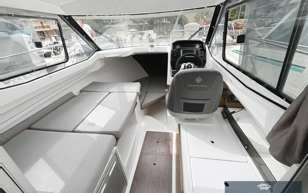 slider 14 Jeanneau Merry Fisher 695