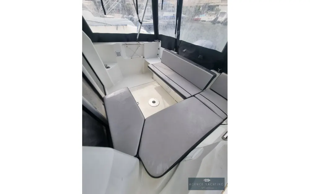 slider 21 Jeanneau Merry Fisher 695