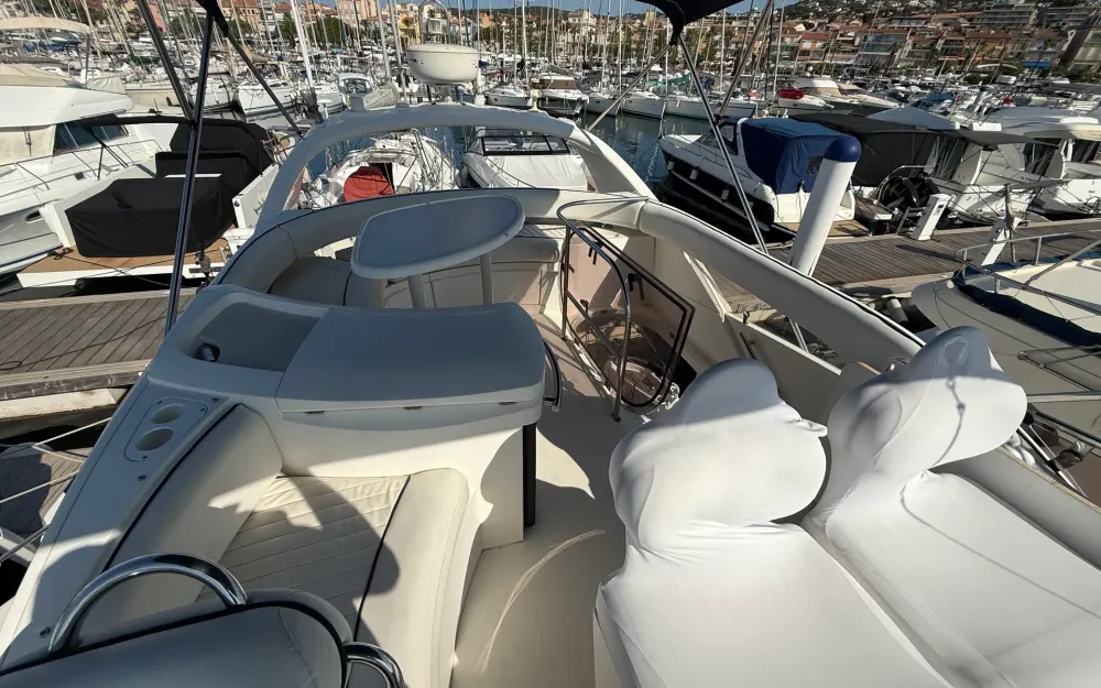 slider 9 Fairline Phantom 40