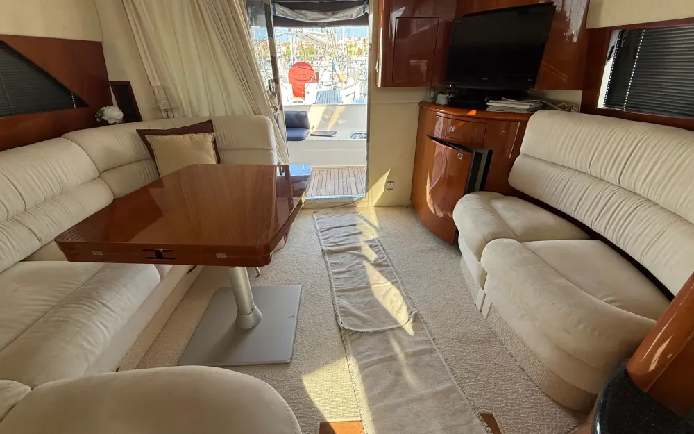 slider 13 Fairline Phantom 40