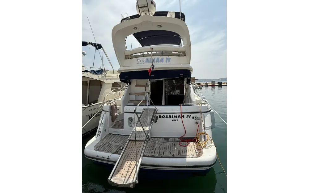 slider 1 Fairline Phantom 40
