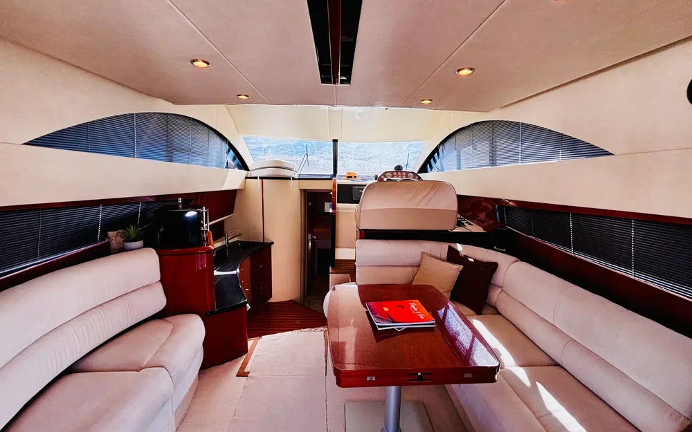 slider 24 Fairline Phantom 40