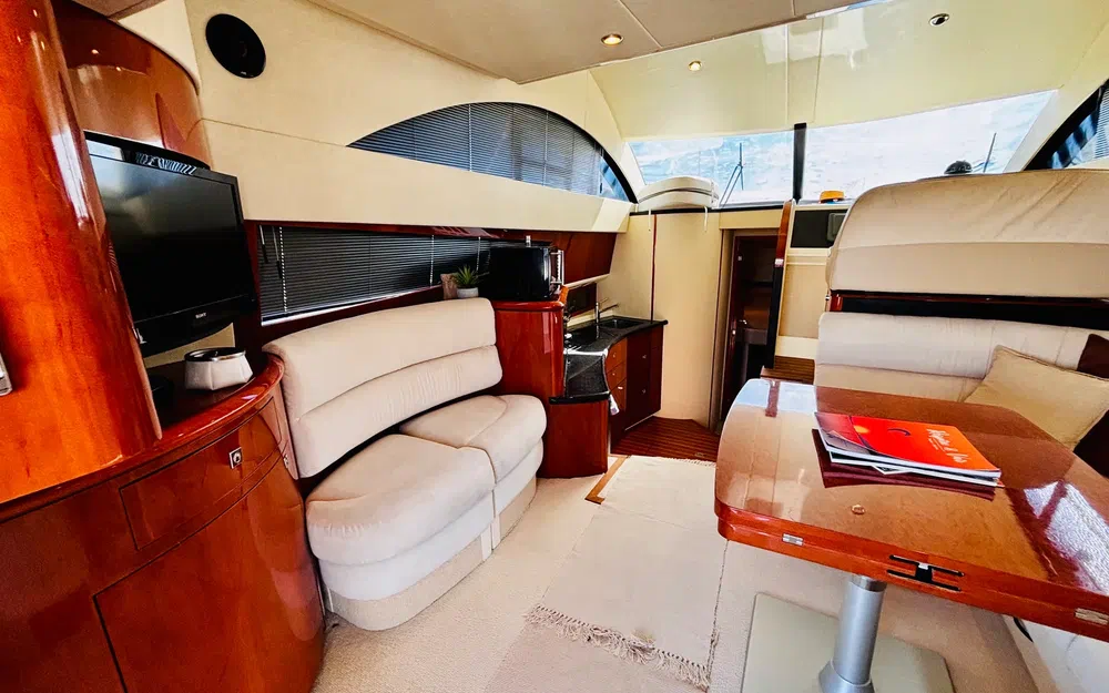 slider 27 Fairline Phantom 40