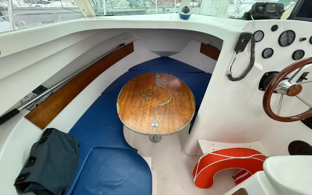 slider 10 Beneteau Antares 650