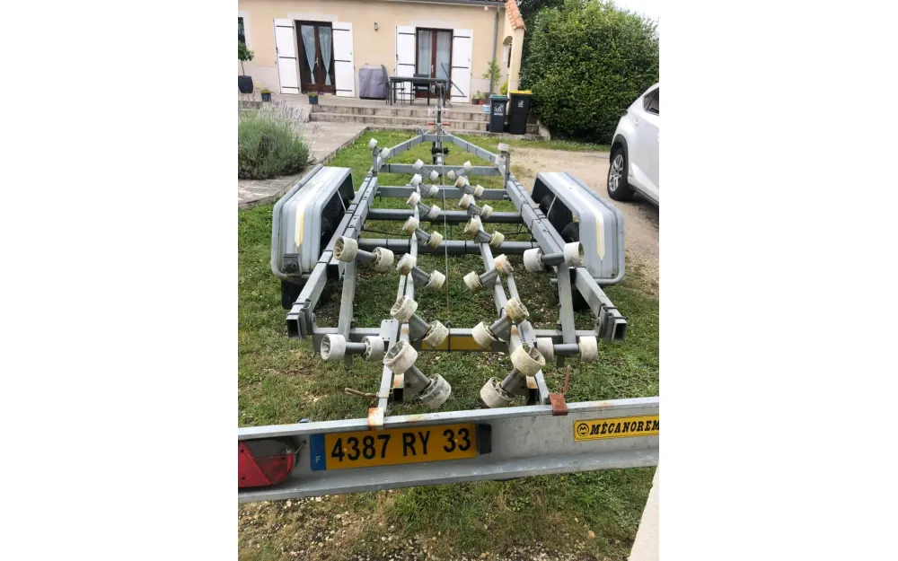 slider 23 Beneteau Antares 650