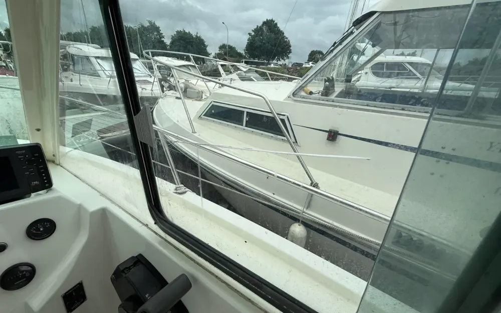 slider 8 Beneteau Antares 650