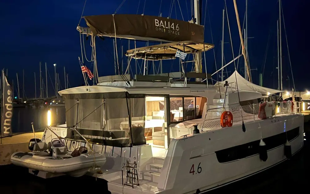 slider 2 Bali Catamarans Bali 4.6